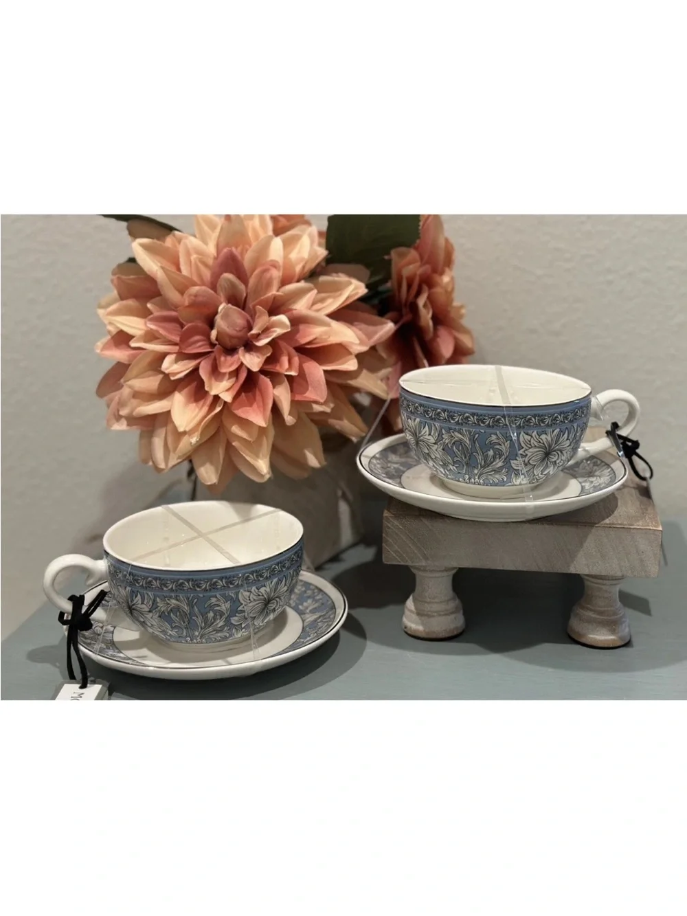 Morris & Co Teacup & Saucer Set of 2
Blue Floral Chrysanthemum Gold Trim
New - Picture 1 of 10